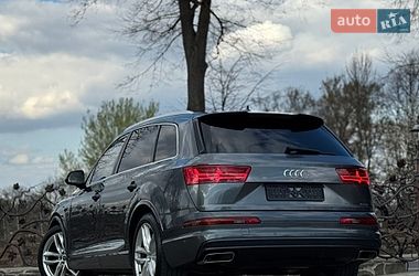 Внедорожник / Кроссовер Audi Q7 2017 в Дрогобыче
