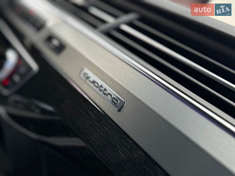 Внедорожник / Кроссовер Audi Q7 2017 в Дрогобыче