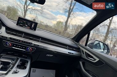 Внедорожник / Кроссовер Audi Q7 2017 в Дрогобыче