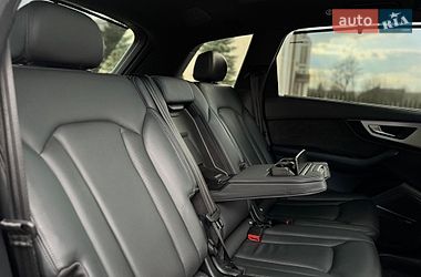 Внедорожник / Кроссовер Audi Q7 2017 в Дрогобыче