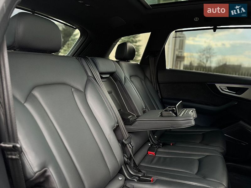 Внедорожник / Кроссовер Audi Q7 2017 в Дрогобыче