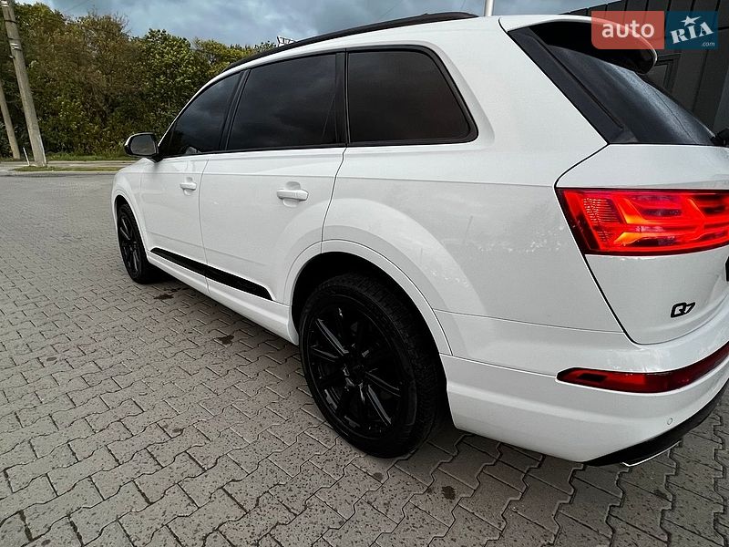 Внедорожник / Кроссовер Audi Q7 2017 в Львове