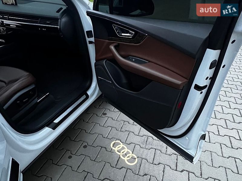 Внедорожник / Кроссовер Audi Q7 2017 в Львове