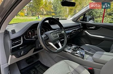 Позашляховик / Кросовер Audi Q7 2016 в Києві