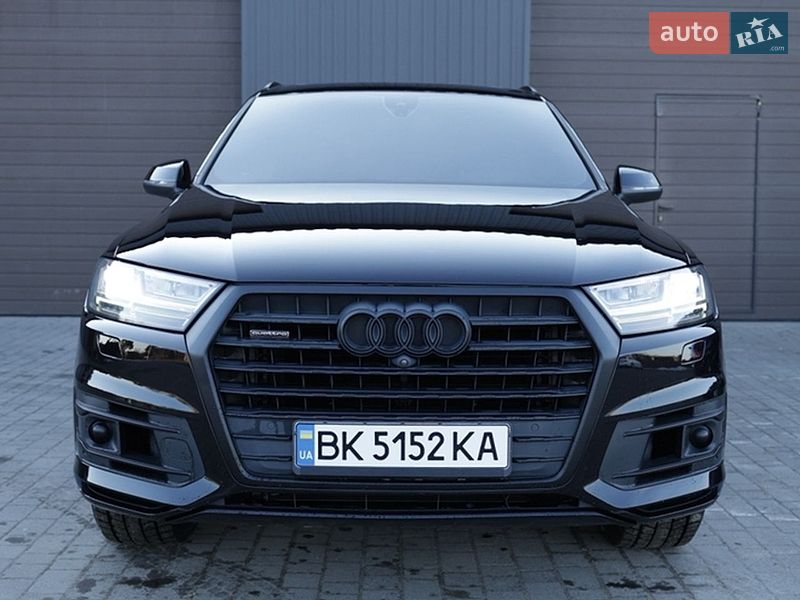 Внедорожник / Кроссовер Audi Q7 2016 в Сарнах