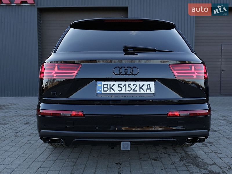 Внедорожник / Кроссовер Audi Q7 2016 в Сарнах