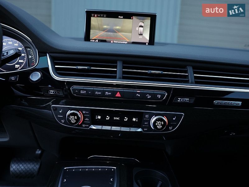 Внедорожник / Кроссовер Audi Q7 2016 в Сарнах