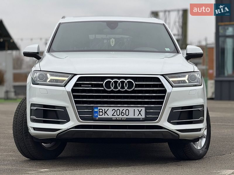 Внедорожник / Кроссовер Audi Q7 2017 в Киеве