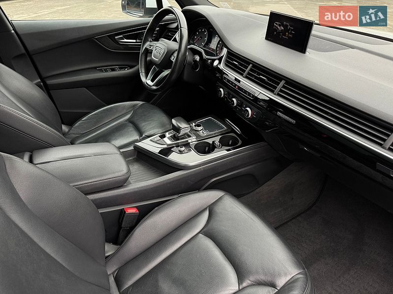 Внедорожник / Кроссовер Audi Q7 2017 в Киеве