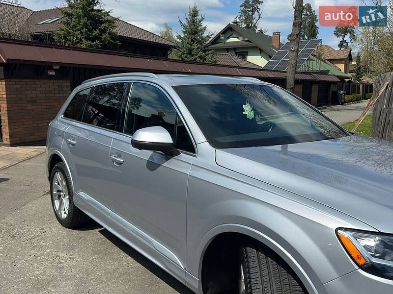 Внедорожник / Кроссовер Audi Q7 2022 в Киеве