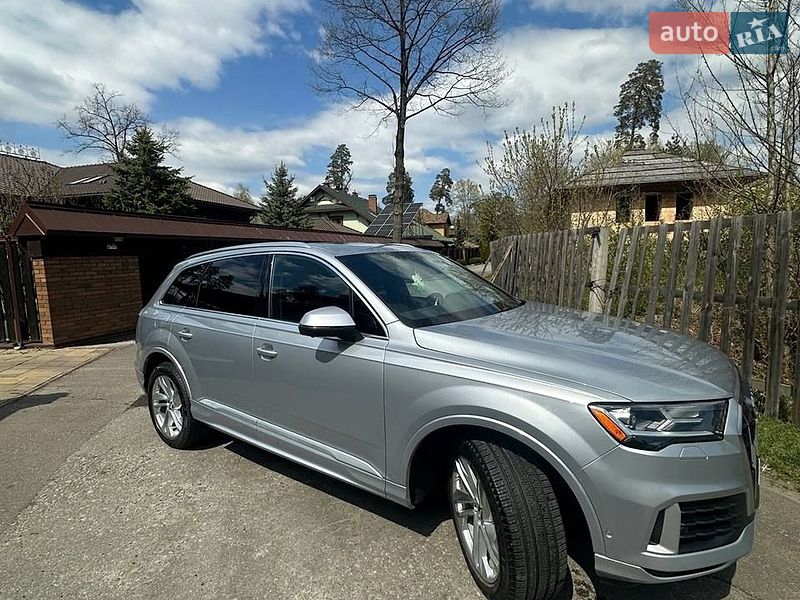 Внедорожник / Кроссовер Audi Q7 2022 в Киеве