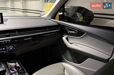 Позашляховик / Кросовер Audi Q7 2016 в Дніпрі