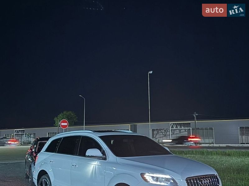 Внедорожник / Кроссовер Audi Q7 2014 в Ужгороде