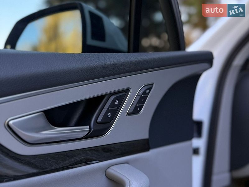 Внедорожник / Кроссовер Audi Q7 2018 в Киеве