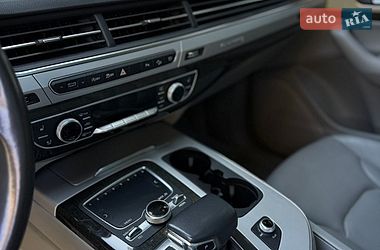 Внедорожник / Кроссовер Audi Q7 2018 в Киеве