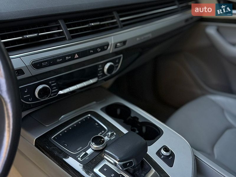 Внедорожник / Кроссовер Audi Q7 2018 в Киеве