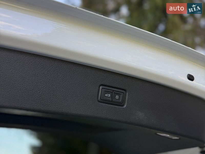 Внедорожник / Кроссовер Audi Q7 2018 в Киеве