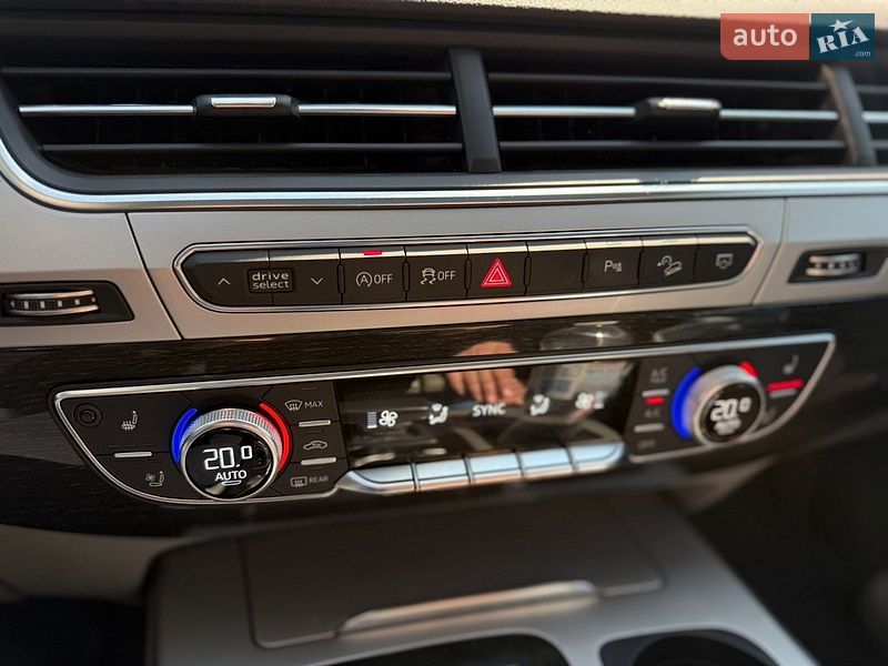 Внедорожник / Кроссовер Audi Q7 2018 в Киеве