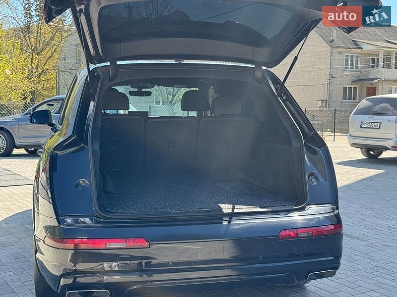 Внедорожник / Кроссовер Audi Q7 2016 в Кременце