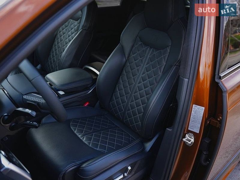 Внедорожник / Кроссовер Audi Q7 2024 в Киеве