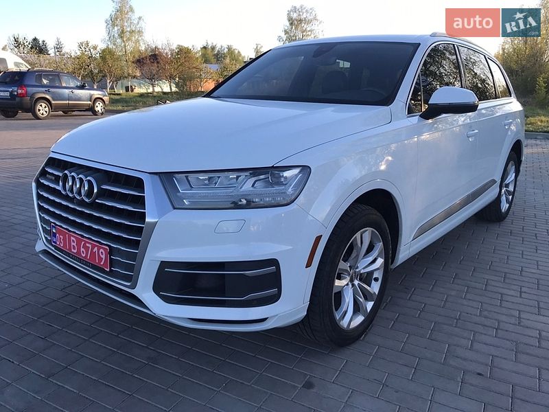 Внедорожник / Кроссовер Audi Q7 2017 в Сокале