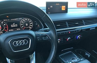 Внедорожник / Кроссовер Audi Q7 2017 в Сокале