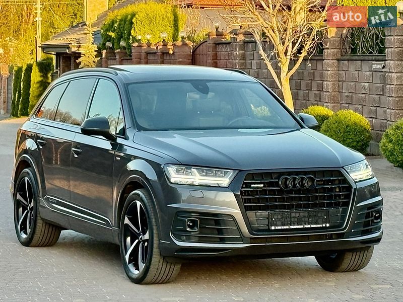 Позашляховик / Кросовер Audi Q7 2018 в Рівному
