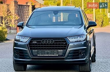 Позашляховик / Кросовер Audi Q7 2018 в Рівному
