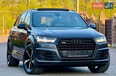 Внедорожник / Кроссовер Audi Q7 2018 в Ровно