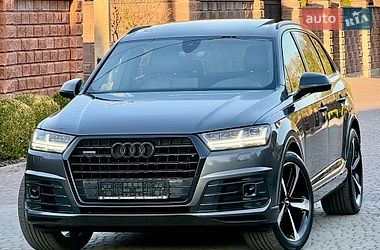 Позашляховик / Кросовер Audi Q7 2018 в Рівному