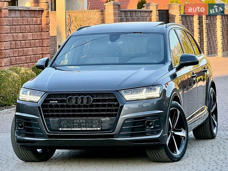 Позашляховик / Кросовер Audi Q7 2018 в Рівному
