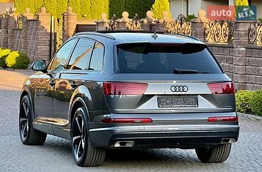 Позашляховик / Кросовер Audi Q7 2018 в Рівному