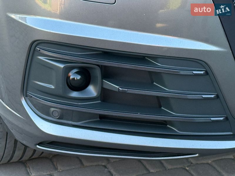 Позашляховик / Кросовер Audi Q7 2018 в Рівному
