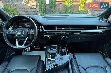 Позашляховик / Кросовер Audi Q7 2018 в Рівному