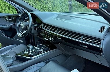 Позашляховик / Кросовер Audi Q7 2018 в Рівному
