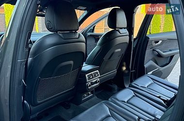 Позашляховик / Кросовер Audi Q7 2018 в Рівному
