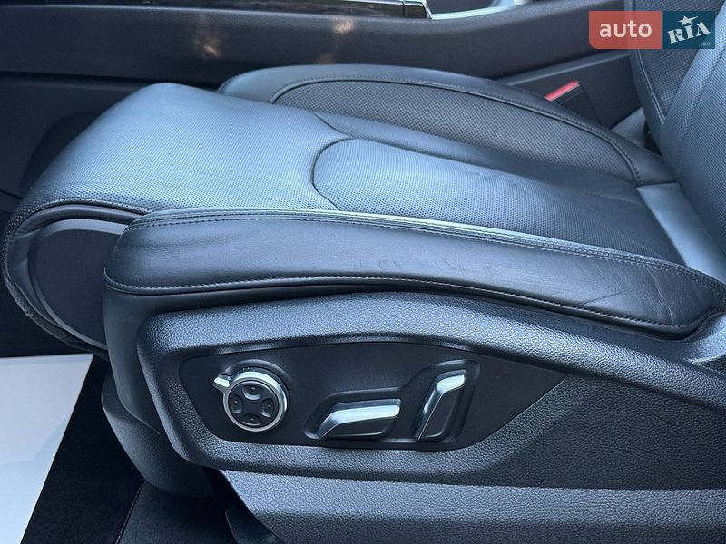 Позашляховик / Кросовер Audi Q7 2018 в Рівному