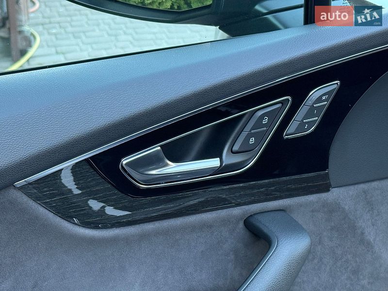 Позашляховик / Кросовер Audi Q7 2018 в Рівному