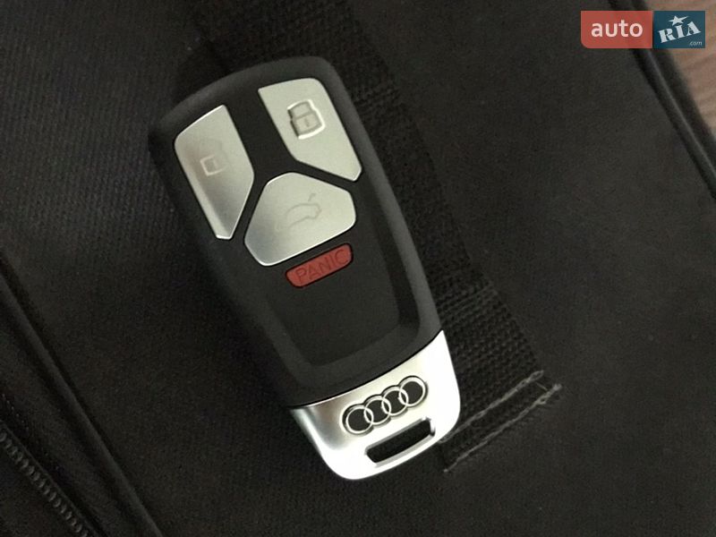 Внедорожник / Кроссовер Audi Q7 2017 в Сокале
