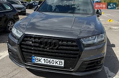 Внедорожник / Кроссовер Audi Q7 2018 в Ровно