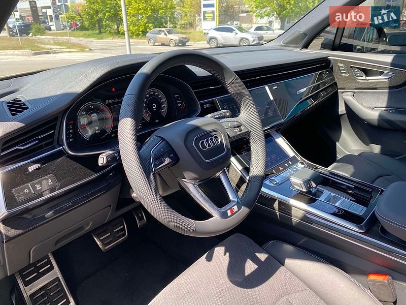 Позашляховик / Кросовер Audi Q7 2026 в Дніпрі