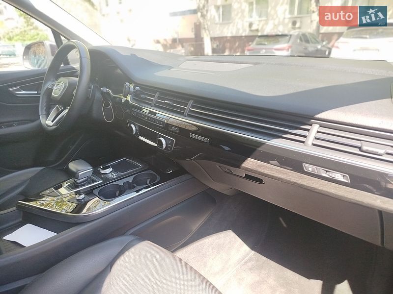 Внедорожник / Кроссовер Audi Q7 2018 в Киеве