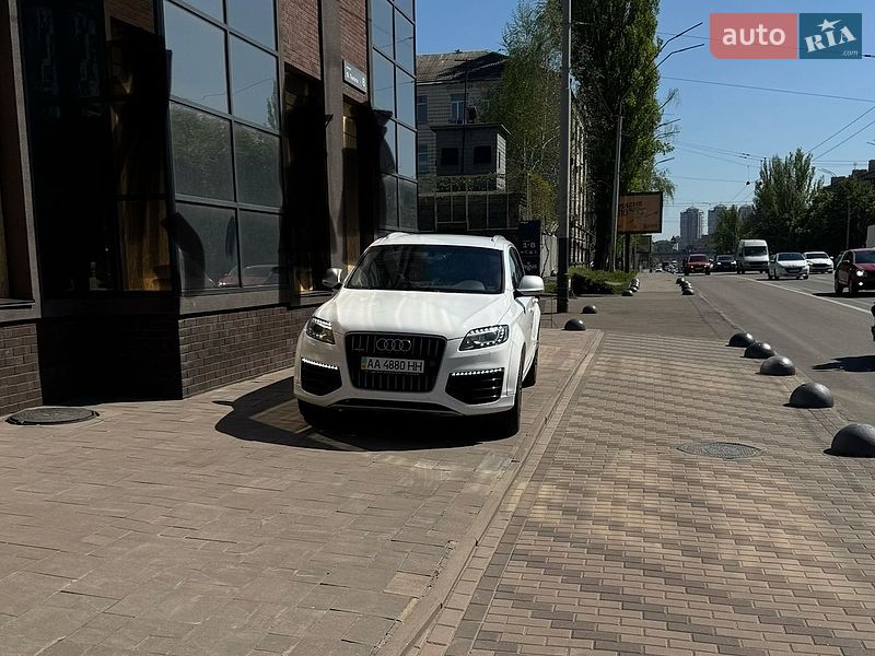 Внедорожник / Кроссовер Audi Q7 2009 в Киеве