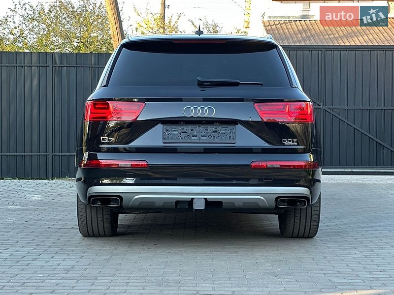Внедорожник / Кроссовер Audi Q7 2017 в Сарнах