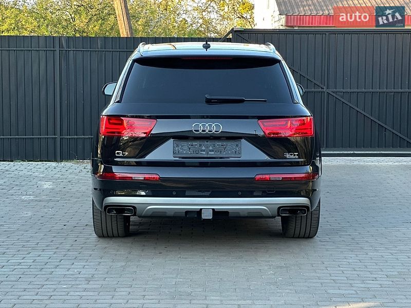 Внедорожник / Кроссовер Audi Q7 2017 в Сарнах