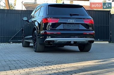 Внедорожник / Кроссовер Audi Q7 2017 в Сарнах