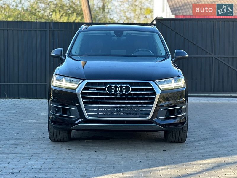 Внедорожник / Кроссовер Audi Q7 2017 в Сарнах