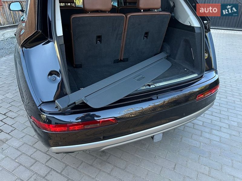 Внедорожник / Кроссовер Audi Q7 2017 в Сарнах