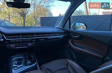 Внедорожник / Кроссовер Audi Q7 2017 в Сарнах