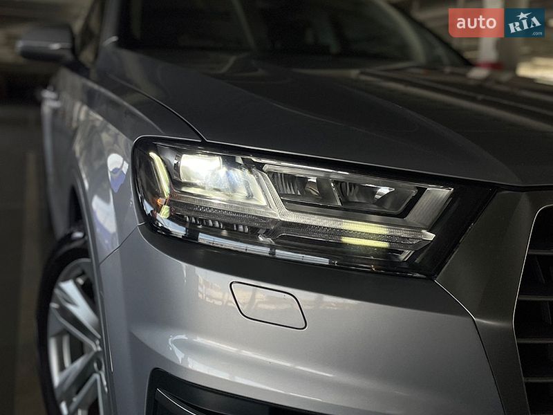Внедорожник / Кроссовер Audi Q7 2018 в Киеве